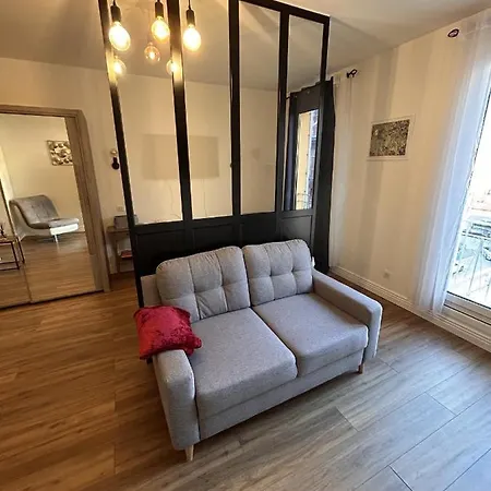 Le Verlaine, Studio En Centre Ville A Deux Minutes Des Plages Menton Exterior photo