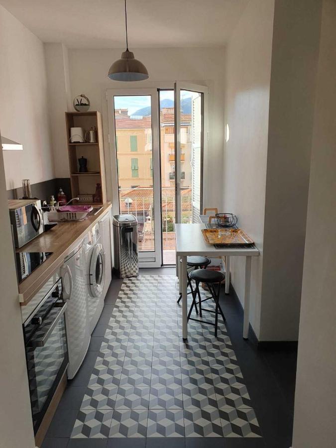 Le Verlaine, En Centre A Deux Minutes Des Plages Apartment