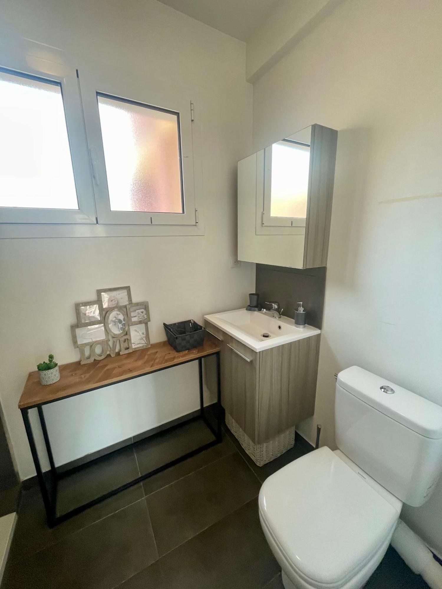 Apartment Le Verlaine, En Centre A Deux Minutes Des Plages Menton